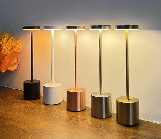 Lampe de Bureau LED Moderne en Métal avec Interrupteur Tactile, Rechargeable par USB et à Intensité Variable pour la Maison et la Chambre